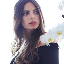 A filha do tricampeão nelson piquet, a modelo kelly piquet, está com o namorado, o piloto holandês de fórmula 1 max verstappen, curtindo o verão no. Vriendin Max Verstappen Wie Is De Vriendin Van Max Verstappen