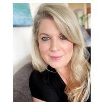 Beth Hibbs's Instagram, Twitter & Facebook