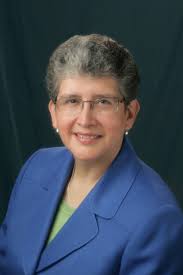 Edmonds Community College President Jean Hernandez announces plans to  retire