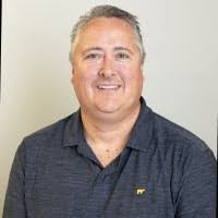 Derek Coates's Instagram, Twitter & Facebook