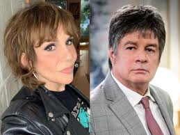 Rebecca Jones niega tener cáncer y contradice a Alejandro Camacho