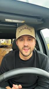 Lisa Crick's Instagram, Twitter & Facebook