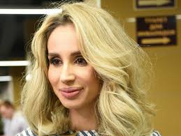 Loboda — живи спокойно, страна (live) (superstar show live 2020). Bogatyj Muzhchina Po Imeni Artur Smi Uznali Imya Grazhdanskogo Muzha Lobody