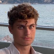 So come on, how many of us use the 'close doors' button in a lift (or  elevator for our dull friends over the pond) in order to reach our desired  destination 3