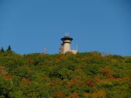 It is located in the northeastern part of the state in the blue ridge mountains on the border between towns and union counties south of the city of hiawassee. Chattahoochee Oconee National Forests Brasstown Bald Visitor Information Center