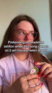 Death Becomes Her Madeleine Head