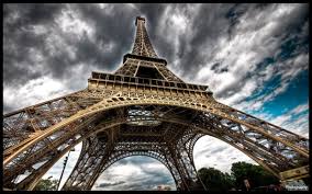 Follow the vibe and change your wallpaper every day! Eiffel Tower Paris Clouds Architecture France Wallpapers Hd Desktop And Mobile Backgrounds