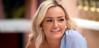 Glenn Pressures Hunter to Propose