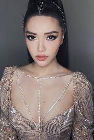 Bích Phương diện mốt khoe nội y: Áo ngực cũng chỉ là áo thôi mà!