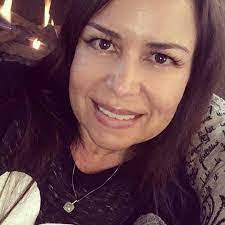 Barbara Bosher's Instagram, Twitter & Facebook