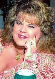 Melissa Dunn's Instagram, Twitter & Facebook