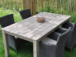 Table de jardin au meilleur prix parmi le plus grand choix du web sur meubles.fr. Salon De Jardin En Bois Cosmos 1 Table 4 Fauteuils 55714
