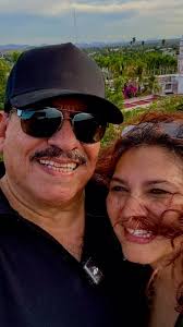 Buscaba un mensaje diferente, algo fuera de la monotonía…, pero creo que  las frases bonitas ya se inventaron todas., Así que, de todo corazón,,  deseo que este Año Nuevo 2026, te regale mucha salud,, y ...