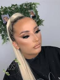 Olivia Summer Makeup.