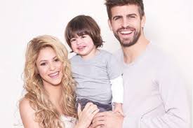 Das paar hat zwei kinder, milan und sasha. Shakira Pique So Heisst Ihr Zweites Sohnchen Gala De