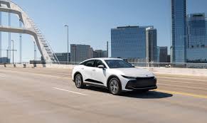 Image result for Oxygen White 2023 Crown