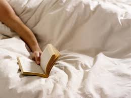 People Who Read Before Bed Not Only Sleep Better But Eat More Healthily And Make More Money How To Fall Asleep Reading In Bed Scenes