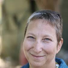 Amazon.com: Crystal Sutherland: books, biography, latest update