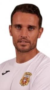 Val Fernandez's Instagram, Twitter & Facebook