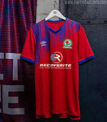 The new rovers shirt sees the club return to the traditional shade of blue associated with the club, alongside white. Blackburn Rovers 20 21 Auswartstrikot Veroffentlicht Nur Fussball