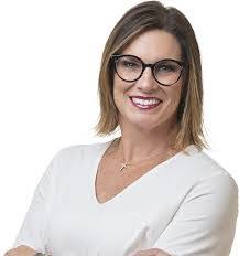 Sarah Poling's Instagram, Twitter & Facebook