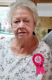 Darlene Stepp's Instagram, Twitter & Facebook