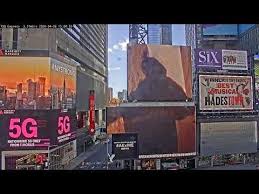 Live Hd Cam Stream Displaying Times Square A Major Commercial Intersection And A Popular Tourist Attraction That Is Always Crowded In 2020 Times Square Live Hd Views