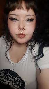 Jessie Slaughter's Instagram, Twitter & Facebook