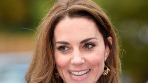 The royal joined those who had been helped by peer support networks amid the coronavirus. Kate Middleton Affaren Schock Nackt Skandal Das Alles Musste Herzogin Kate Ertragen News De