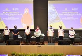 Berdekatan pusat pengajian uitm puncak alam , pusat beli belah tesco puncak alam , kedai makan, kedai runcit, masjid d.l.l. Hospital Pengajar Uitm Puncak Alam Mula Beroperasi 5 April Astro Awani
