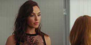 Compra le spie della porta accanto (dvd). Le Spie Della Porta Accanto Gal Gadot E Jon Hamm Nel Trailer