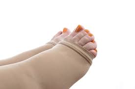 Kebanyakan gumpalan vena dalam terjadi pada kaki bagian. Efektivitas Stoking Kompresi Untuk Pencegahan Trombosis Vena Alomedika