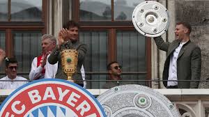 You can download in.ai,.eps,.cdr,.svg,.png formats. Bayern Celebrate Double At Marienplatz Fc Bayern Munich