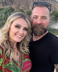 Natalie Plummer's Instagram, Twitter & Facebook