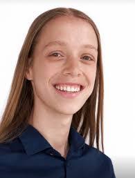 Annie Effinger's Instagram, Twitter & Facebook