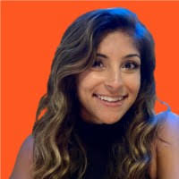 Tracy Mckelvey's Instagram, Twitter & Facebook