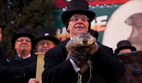 Todo comenzó con el día de la candelaria, una fecha festiva en la tradición cristiana en la que, hace cientos de años en europa, los sacerdotes bendecían velas y las repartían. Que Es El Dia De La Marmota