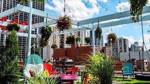 Topping off the historic chicago athletic association at 13 stories high is this rooftop bar and restaurant. 19 Best Rooftop Bars In Chicago That Are Open Now