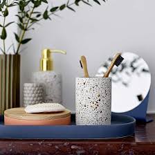 Gobelet A Brosse A Dent En Terrazzo Bloomingville Gobelet Salle De Bain Accessoires Salle De Bain Porte Savon
