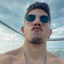 Angelo Suárez (@w.tfck)