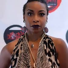 Angela Sellars's Instagram, Twitter & Facebook