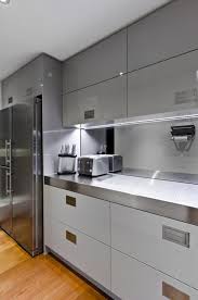 Contemporary Kitchen Design For Small Spaces Small Modern Kitchens Kitchen Inspiration Design Modern Kitchen Interiors