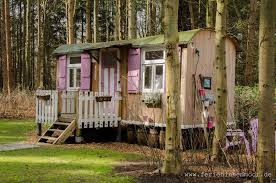Der Bauwagen An Der Heide Ferienwohnung In Hemmoor Bauwagen Bauwagen Ausbauen Mikrohaus Design