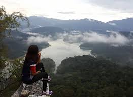 Ketika anda bercuti di negeri sembilan, akan sangat disayangkan jika anda tak melawat ke tempat yang satu ini. 10 Lokasi Treking Dan Hiking Best Dalam Malaysia Untuk Kaki Gunung
