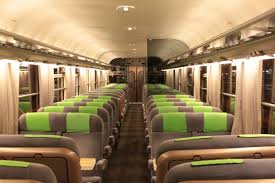 Both passengers and visitors are asked to observe the safety distance of 1 metre. Des Trains Intercites Renoves Pour La Ligne Bordeaux Marseille Nice
