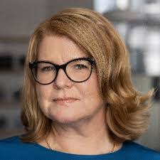 Dianne Ogle's Instagram, Twitter & Facebook