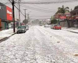A tarde na capital começou amena. Defesa Civil Alerta Para A Possibilidade De Nova Chuva De Granizo Em Curitiba Bem Parana
