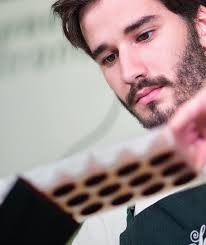 QUELLES SONT LES POSSIBILITÉS OFFERTES PAR LA TECHNIQUE DE LA  SPHÉRIFICATION ?