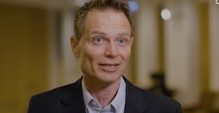 NAVIGATING GLOBAL RISKS