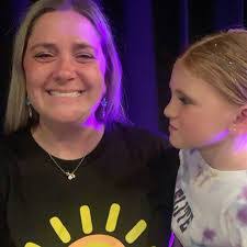 Amelia Poore's Instagram, Twitter & Facebook